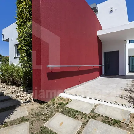 Villa Aqua By Acasadascasas